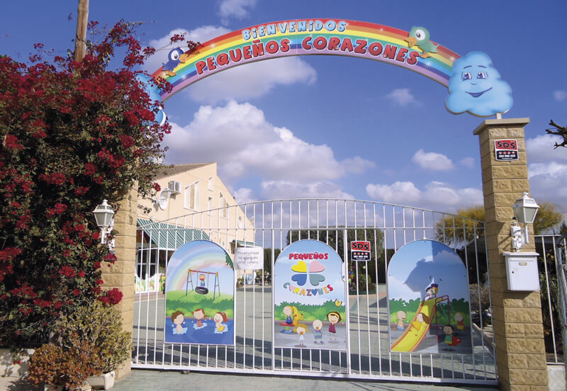 Bienvenid@s a la Escuela Infantil Pequeños Corazones